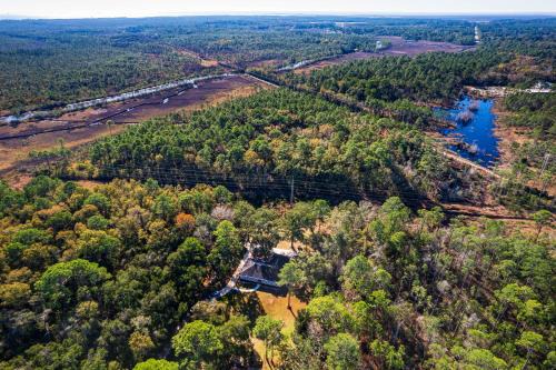 Theodore House | Relaxing Coden Retreat: Pet & Child Friendly Getaway