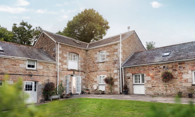 St Wenn Cottage | Peaceful Cornish Cottage Retreat with Expansive Garden