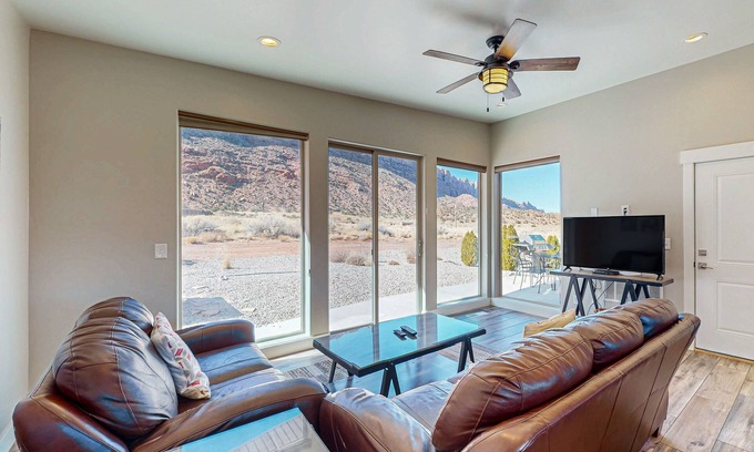 Moab South Valley House | Relaxing Desert Retreat with Hot Tub & Stunning Views