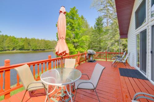Cornell House | Tranquil Escanaba River Cottage with Kayaks and Deck