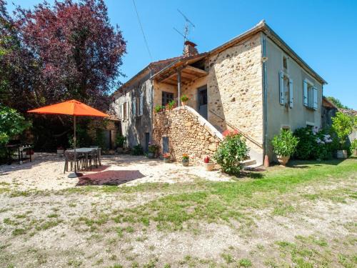 Loubejac House | Inviting Holiday Home with Private Pool in Loub Jac