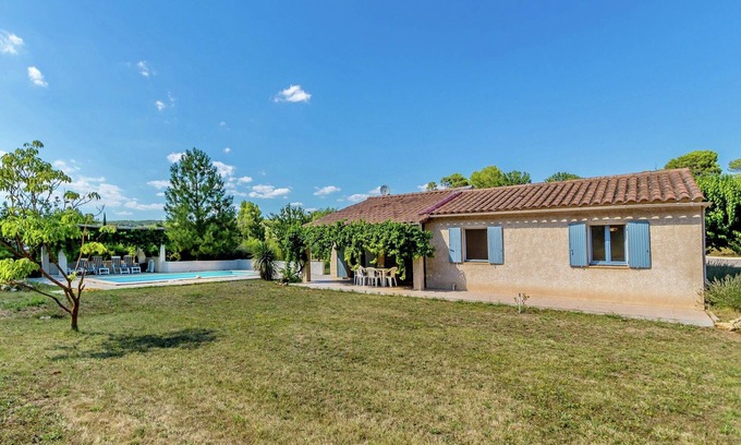 La Caravane Villa | Inviting Villa in Saint-Antonin-du-Var with Private Pool