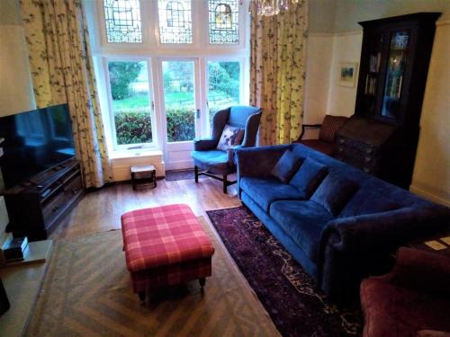 Llandovery Apartment | Serene Retreat Near Brecon Beacons with Ocean Views