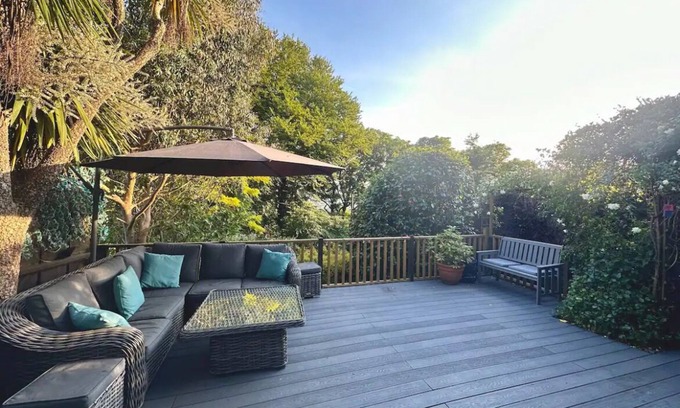 Uplands House | Serene Retreat in the Heart of Uplands, Swansea