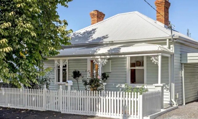 Invermay House | Serene Launceston Escape with Ocean View and Breakfast