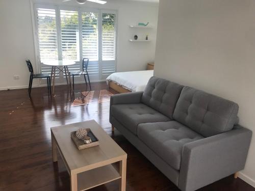 Sydney Central Business District Bed & Breakfast | Serene Retreat with Family-Friendly Amenities in Grays Point