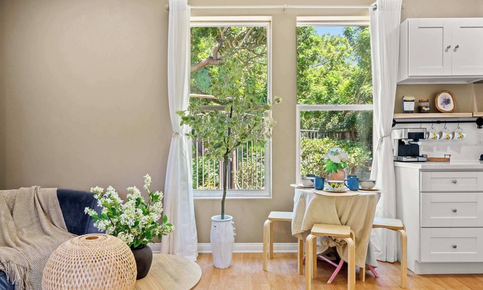 Pomona House | Tranquil Nature Retreat Private Garden&Cozy Charm