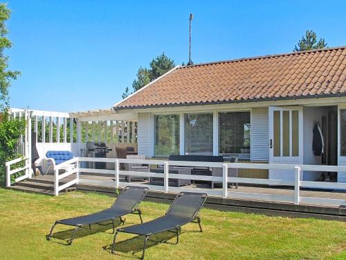 Dannemare House | Family-Friendly 4-Person Holiday Home in Dannemare