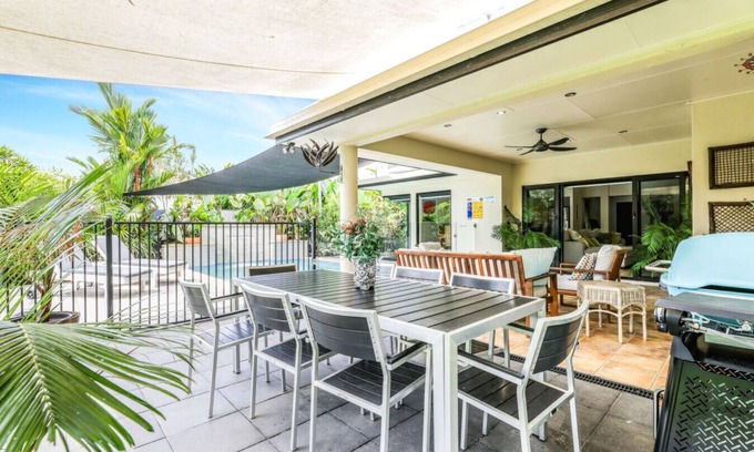 Palm Cove Villa | Villa Blue - Family Oceanfront Escape with Heated Pool