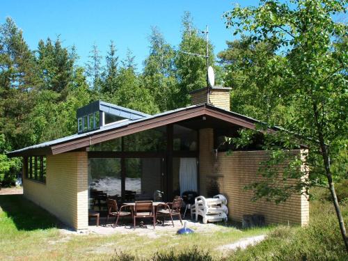 Dueodde House | Spacious 6-Person Holiday Home in Nex - Pet Friendly Retreat