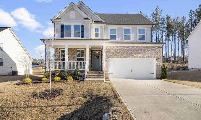 Clayton House | Peaceful Escape at Echo Canyon Dr with Family-Friendly Amenities