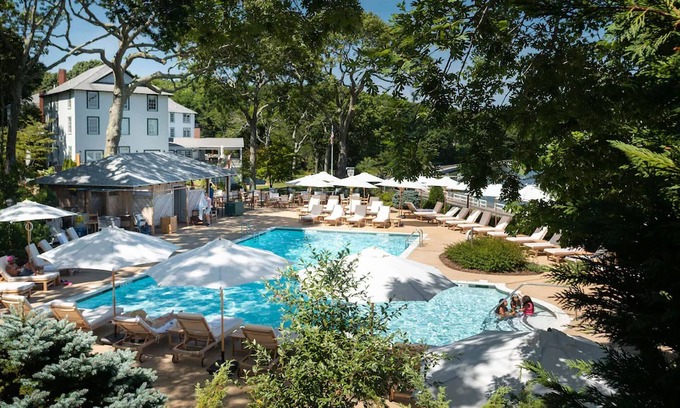 Shelter Island Heights House | Tranquil Splendor at The Pridwin - Waterfront Activities - Shelter Island