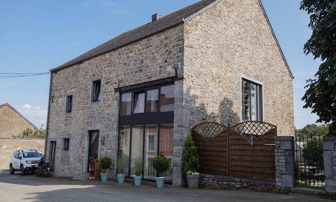 Doische Cottage | Cozy Cottage in Gimnée - Pet Friendly & Guest Rated 9.8