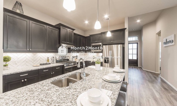 Sienna Plantation House | Relaxing Retreat at Crossing Oak with Family-Friendly Amenities