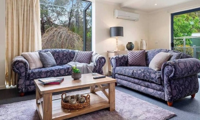 Howrah House | Tranquil Townhouse,2 Bedroom-5 minutes to City