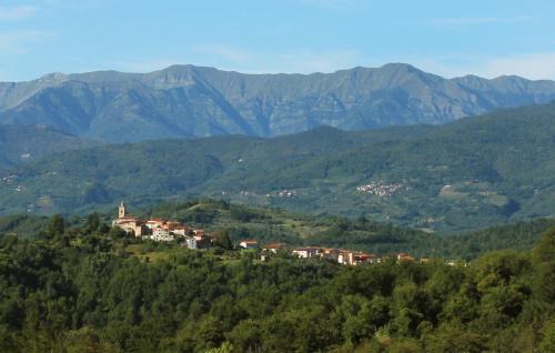 San Terenzo Monti House | Relaxing Tuscan Getaway with Pool and Breathtaking Views