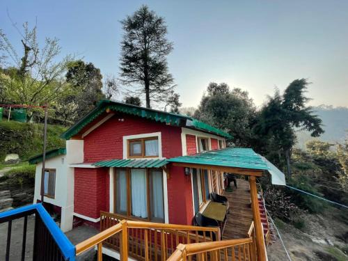 Kaul House | Serene Stay at Tranquil View Cottage with Breakfast & Pets