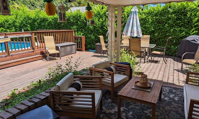 Multnomah House | Idyllic Getaway with Pool, Gardens & Patios - Rated 10/10