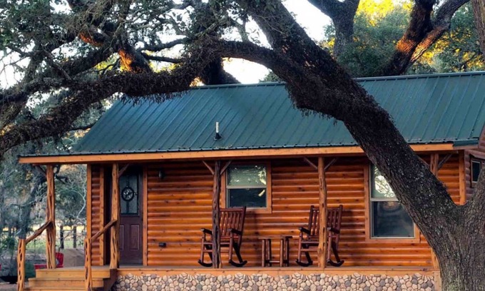 Cat Spring Cabin | Tranquility Cabin with Hot Tub & Ocean View Retreat