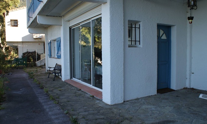 Laroque-des-Alberes Apartment | Serene Getaway by the Sea and Mountains with Pool Access