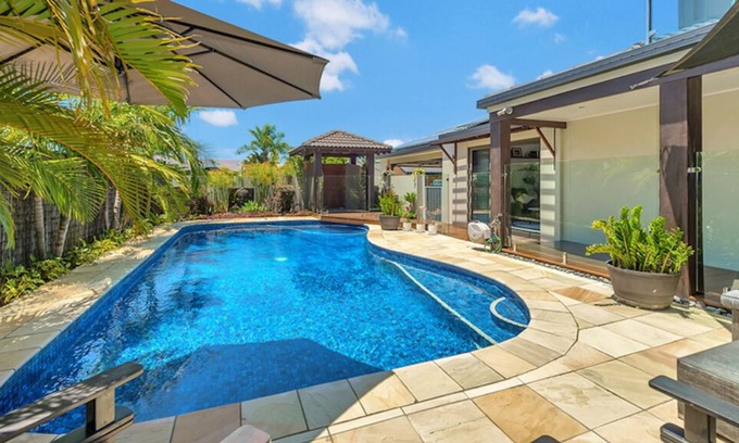 Paradise Point Apartment | Idyllic Suite with Ocean View & Pool Access - Guest Rated 10/10