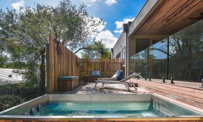 Rye House | Peaceful Retreat at Tranquility Rye, Steps from the Beach