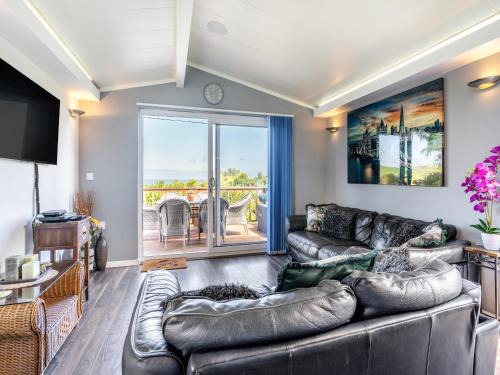 Dinas Cross House | Serene Tranquillity: 5-Star Family and Pet-Friendly Retreat