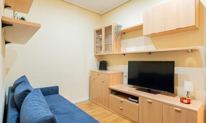 Pacifico Apartment | Cozy Apartment in Pacífico, Barcelona - Family-Friendly Stay