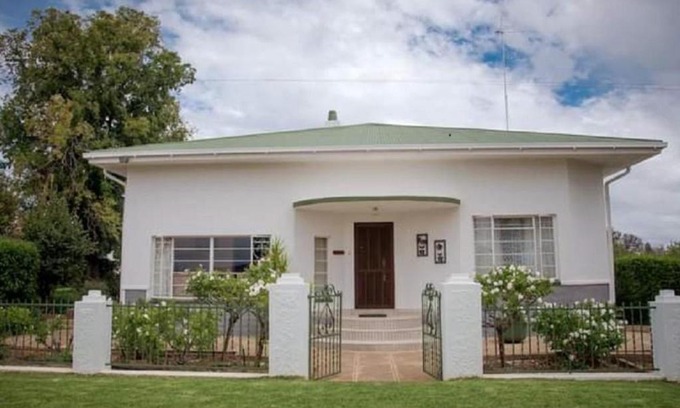 Umsobomvu Apartment | Discover Transkaroo Adventures: Family-Friendly Getaway
