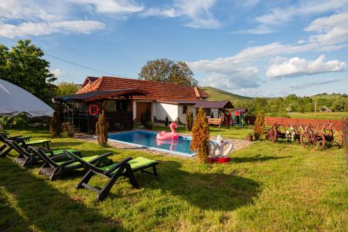 Bratca House | Idyllic Cottage with Pool in Transylvanian Countryside