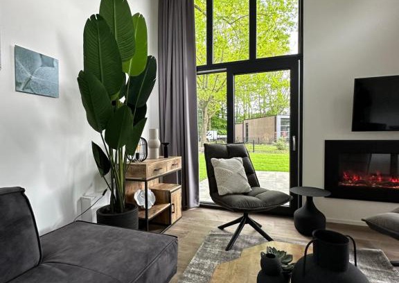 Hulshorst Apartment | Charming Retreat with Rooftop Terrace by Veluwemeer