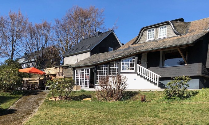 Altastenberg House | Relax at Traumhütte zum Ausspannen with Ocean Views & Spa