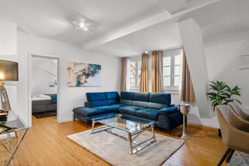 Weinheim Apartment | Prime Location: Historic Apartment in Weinheim with Parking