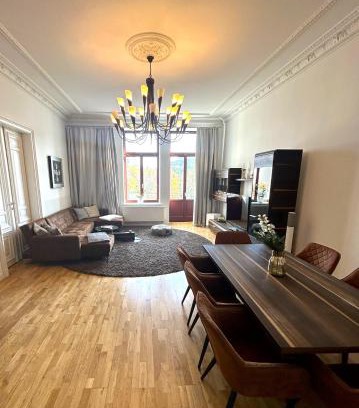Mitte Apartment | Spacious City Retreat with 4 Rooms and Child-Friendly Amenities