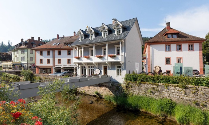 St. Blasien Apartment | Idyllic Getaway at Annes Haus by the River with Breakfast