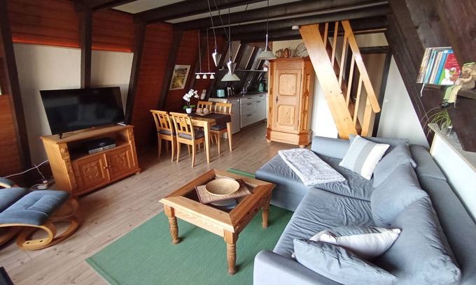Waldkirchen House | Idyllic Lakefront Retreat in the Mountains with Free Wi-Fi