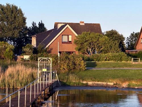 Maasholm Apartment | Oceanfront Retreat at Traumlage-Maasholm - Rated 10/10