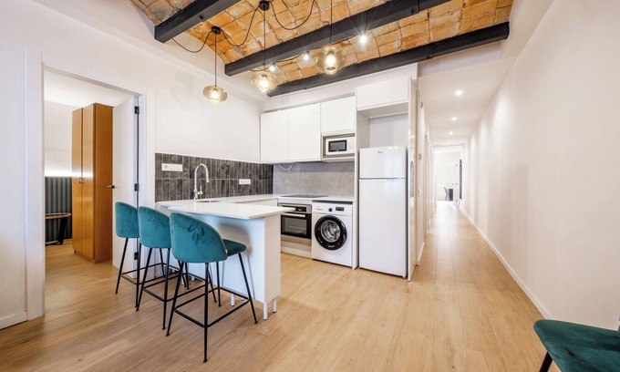 El Baix Guinardo Apartment | TRAV4-2 · 4h - Four Bedroom Apartment, Sleeps 6