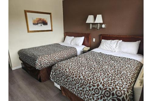 South Central Omaha Hotel | Budget-Friendly Stay at Travel Inn By OYO Omaha