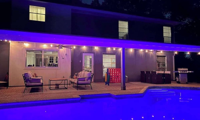 North Central Thousand Oaks House | Guest Rated: Grand Expedition Home with Family-Friendly Amenities
