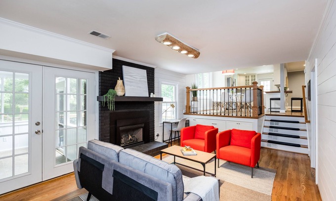 McAlpine House | Elegant Traveler's Dream Home with Spa & Breakfast Options
