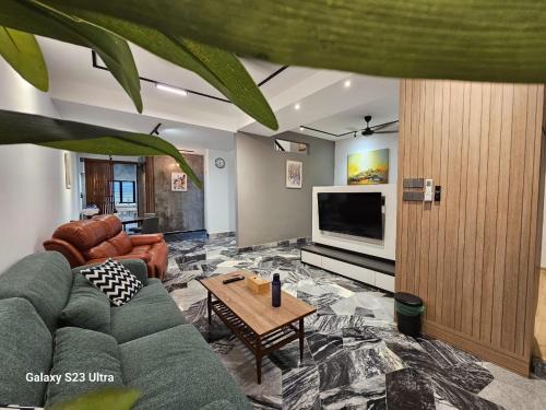 Taman Kemuncak House | Inviting Holiday Homes in Malaysia for Families and Groups