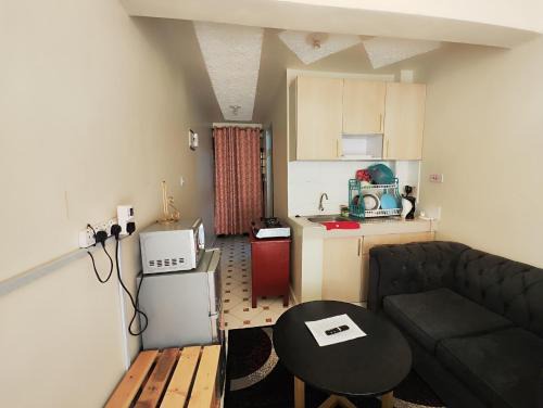 Kidono Apartment | Perfect Getaway: Traveler's Staycation near Westlands