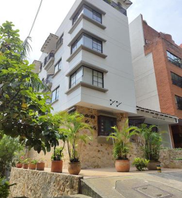 Granada Apartment | Pet-Friendly Haven at Travelers Castellón De Juanambú