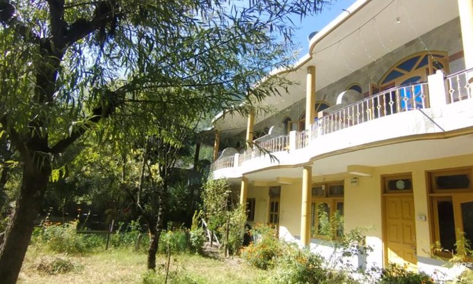 Kasol House | Discover Travellers Hideout Cafe: Family & Pet-Friendly Stay