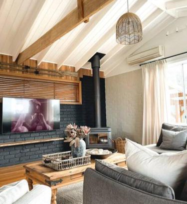 Bicheno House | Unforgettable Stay at Travellers Rest Bicheno - Rated 9.9/10