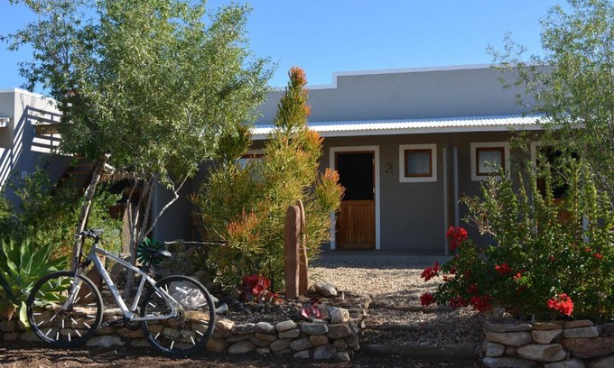 Prince Albert Bed & Breakfast | Inviting Travellers Rest with Hot Tub & Breakfast Included