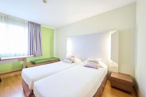 Cornella de Llobregat Hotel | Pet-Friendly Stay at Campanile Barcelona Sud - Cornella