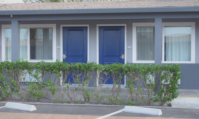 Santa Rosa Hotel | Discover Travelodge by Wyndham Santa Rosa Wine Country