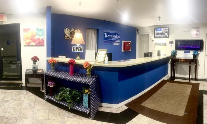 Junction City Hotel | Pet-Friendly Travelodge by Wyndham Junction City Awaits
